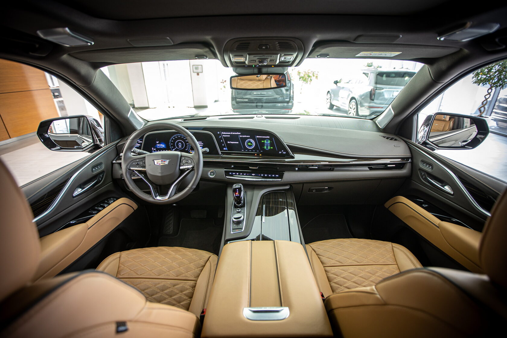Новый автомобиль Cadillac Escalade 2023 года от 70 000 000 тенге из салона в Казахстане - фото 8
