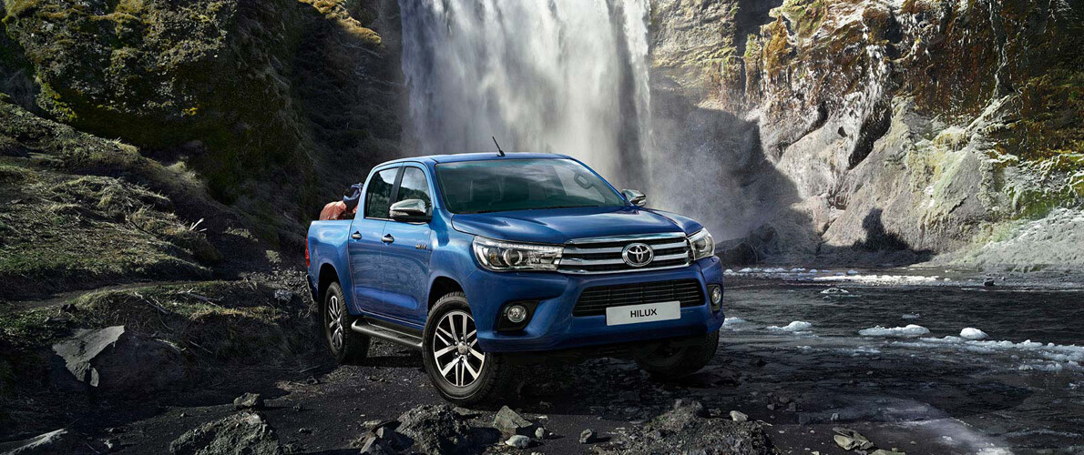 Новый автомобиль Toyota Hilux от 22 920 000 тенге из салона в Казахстане - фото 3