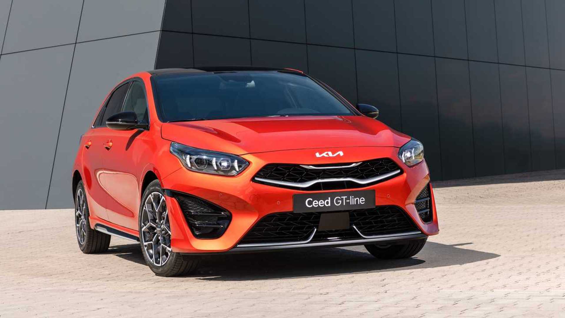 Новый автомобиль Kia Ceed 2024 года от 10 590 000 тенге из салона в Казахстане - фото 6