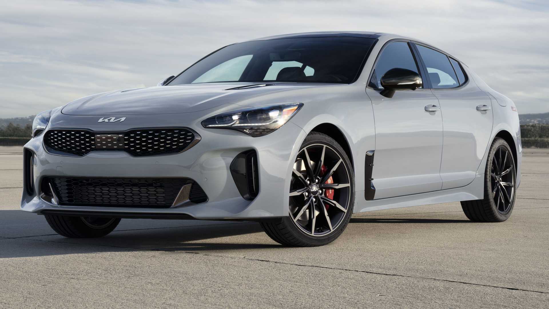 Новый автомобиль Kia Stinger 2024 года от 19 290 000 тенге из салона в Казахстане - фото 2