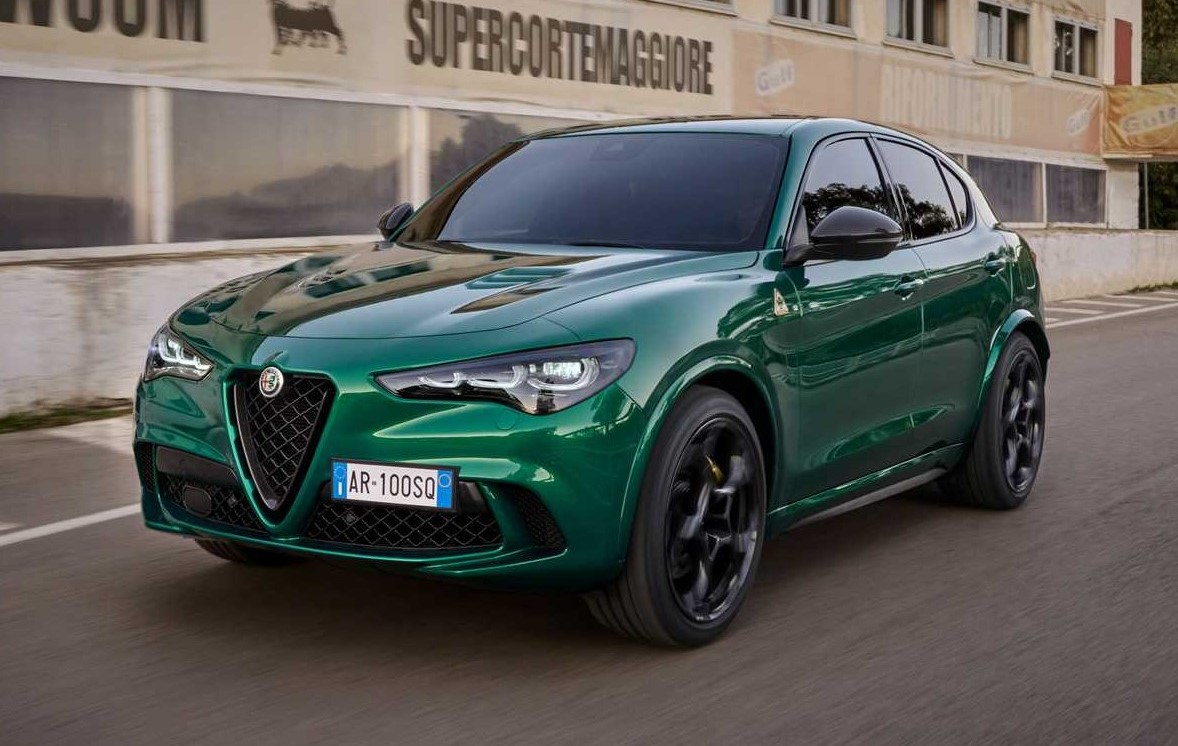 Новый автомобиль Alfa Romeo Stelvio от 33 000 000 тенге из салона в Казахстане - фото 1