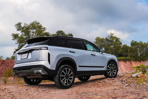 Новый автомобиль Jaecoo J7 от 11 490 000 тенге из салона в Казахстане - фото 3