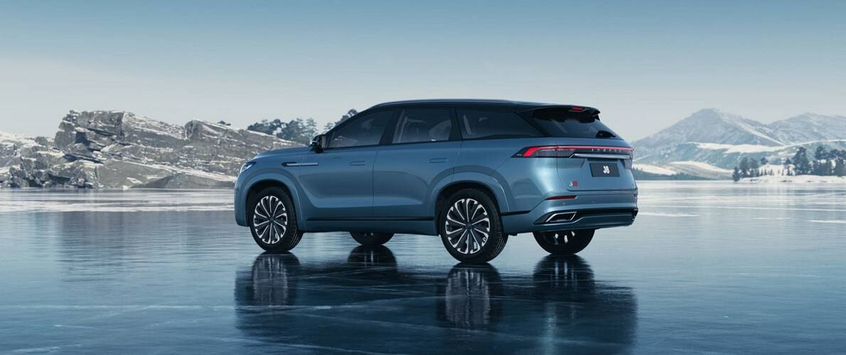 Новый автомобиль Jaecoo J8 2025 года от 16 990 000 тенге из салона в Алматы - фото 12