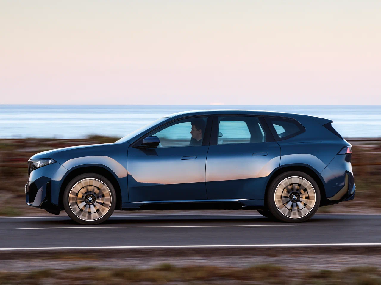 Новый автомобиль BMW iX3 2025 года от 52 776 842 тенге из салона в Казахстане - фото 10