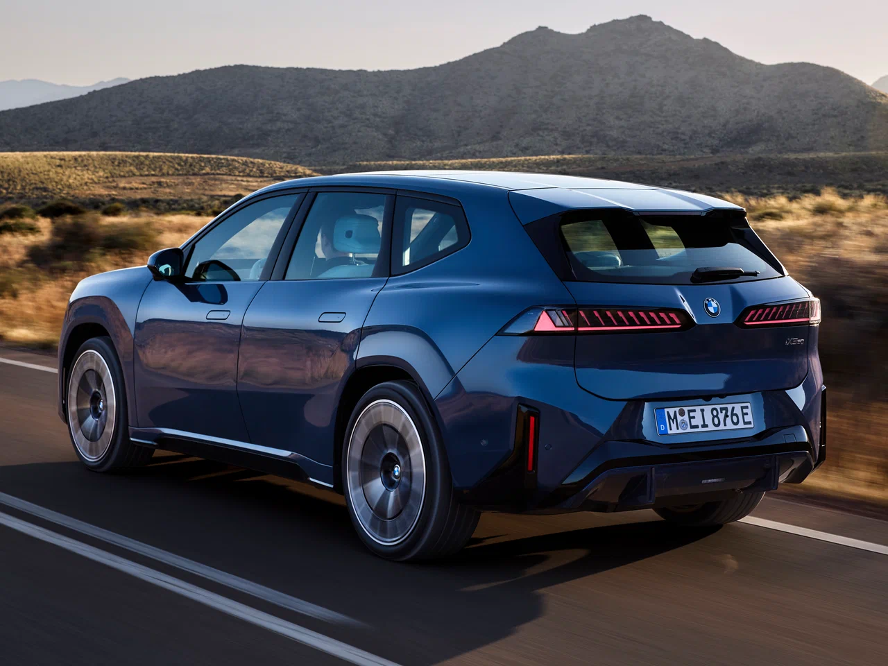 Новый автомобиль BMW iX3 от 52 776 842 тенге из салона в Казахстане - фото 4