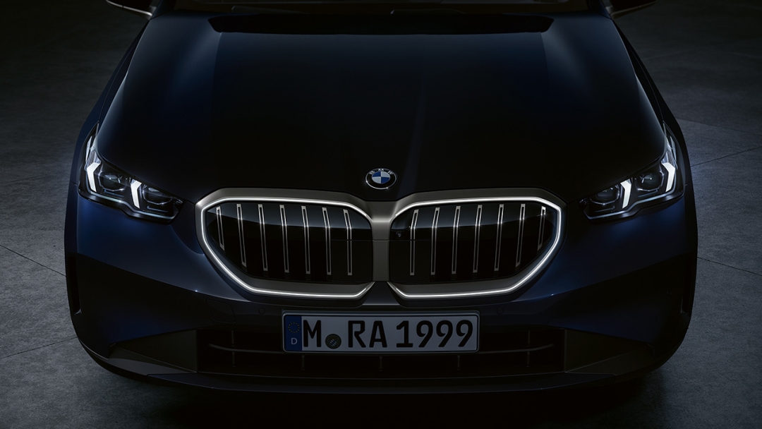 Новый автомобиль BMW 5 серии 2026 года от 40 480 633 тенге из салона в Алматы - фото 9