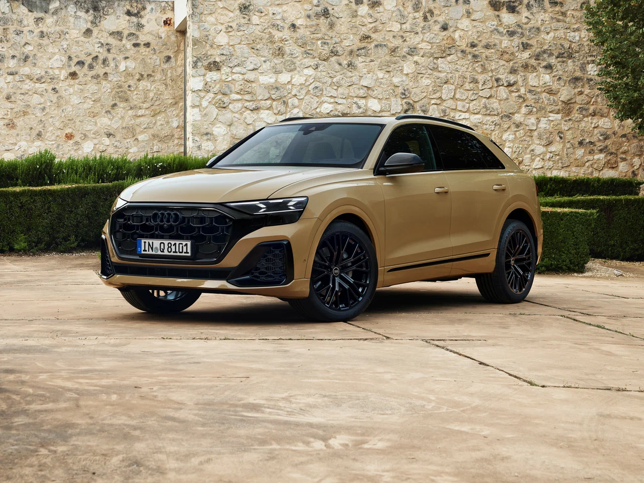 Новый автомобиль Audi Q8 2026 года от 58 910 000 тенге из салона в Алматы - фото 1