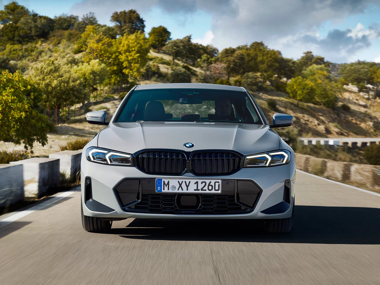 Новый автомобиль BMW 3 серии от 38 409 613 тенге из салона в Казахстане - фото 3