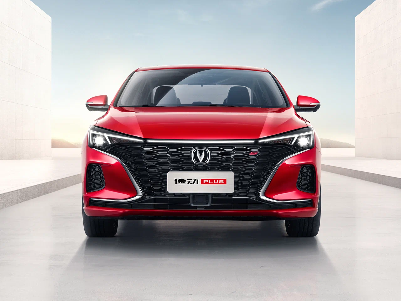 Новый автомобиль Changan Eado Plus от 6 990 000 тенге из салона в Казахстане - фото 2