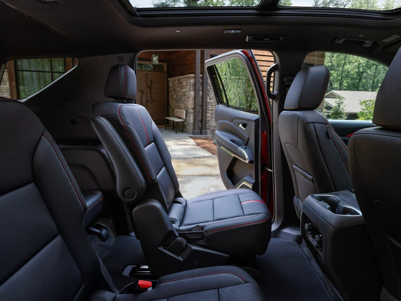 Новый автомобиль Chevrolet Traverse 2026 года от 33 990 000 тенге из салона в Казахстане - фото 7