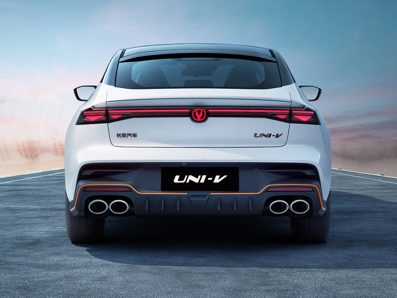 Новый автомобиль Changan UNI-V от 10 590 000 тенге из салона в Казахстане - фото 2