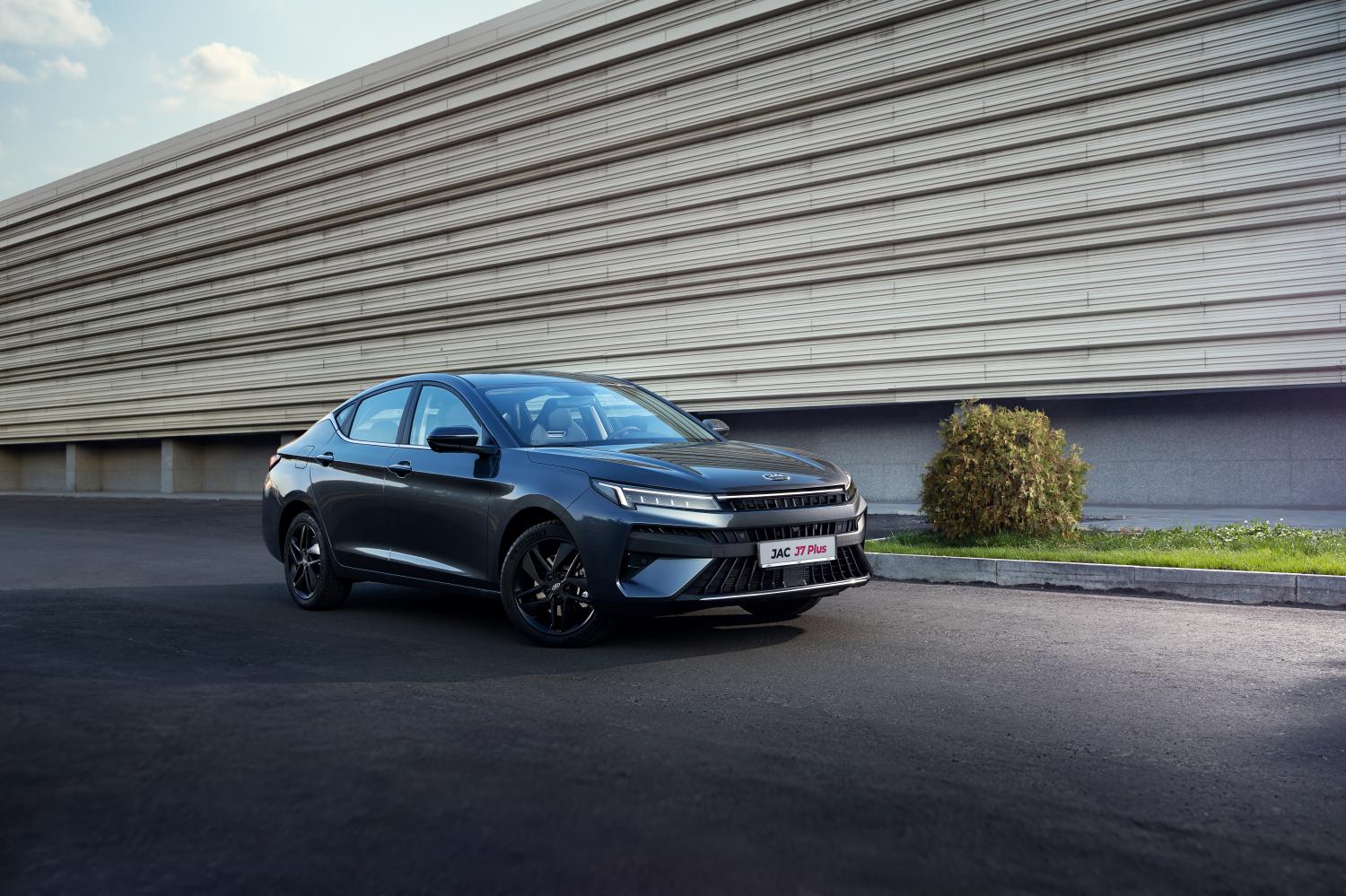 Новый автомобиль JAC J7 Plus от 10 590 000 тенге из салона в Казахстане - фото 5