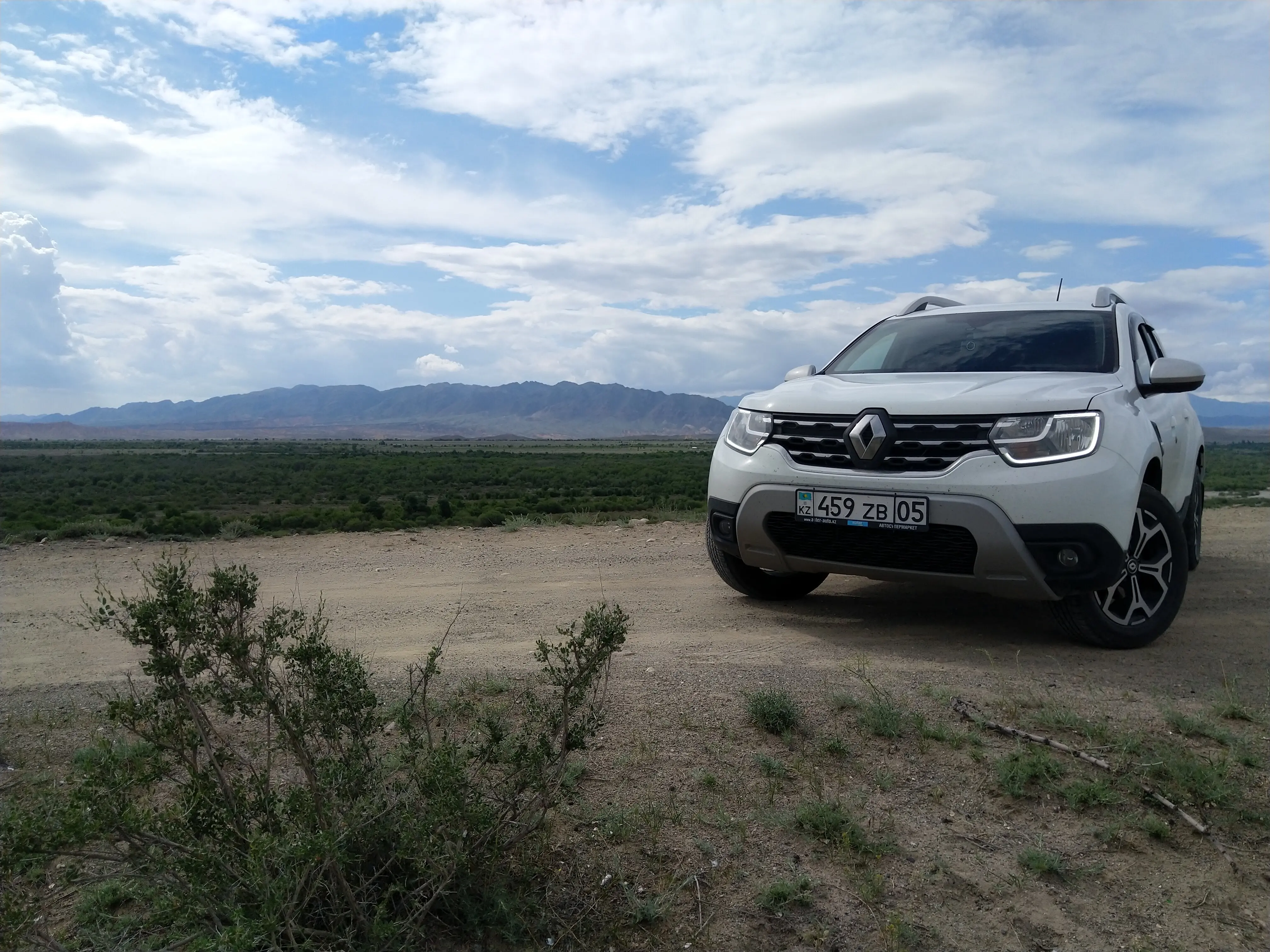 БЕЛЫЙ – «НЕПУШИСТЫЙ» Renault Duster - Aster.kz