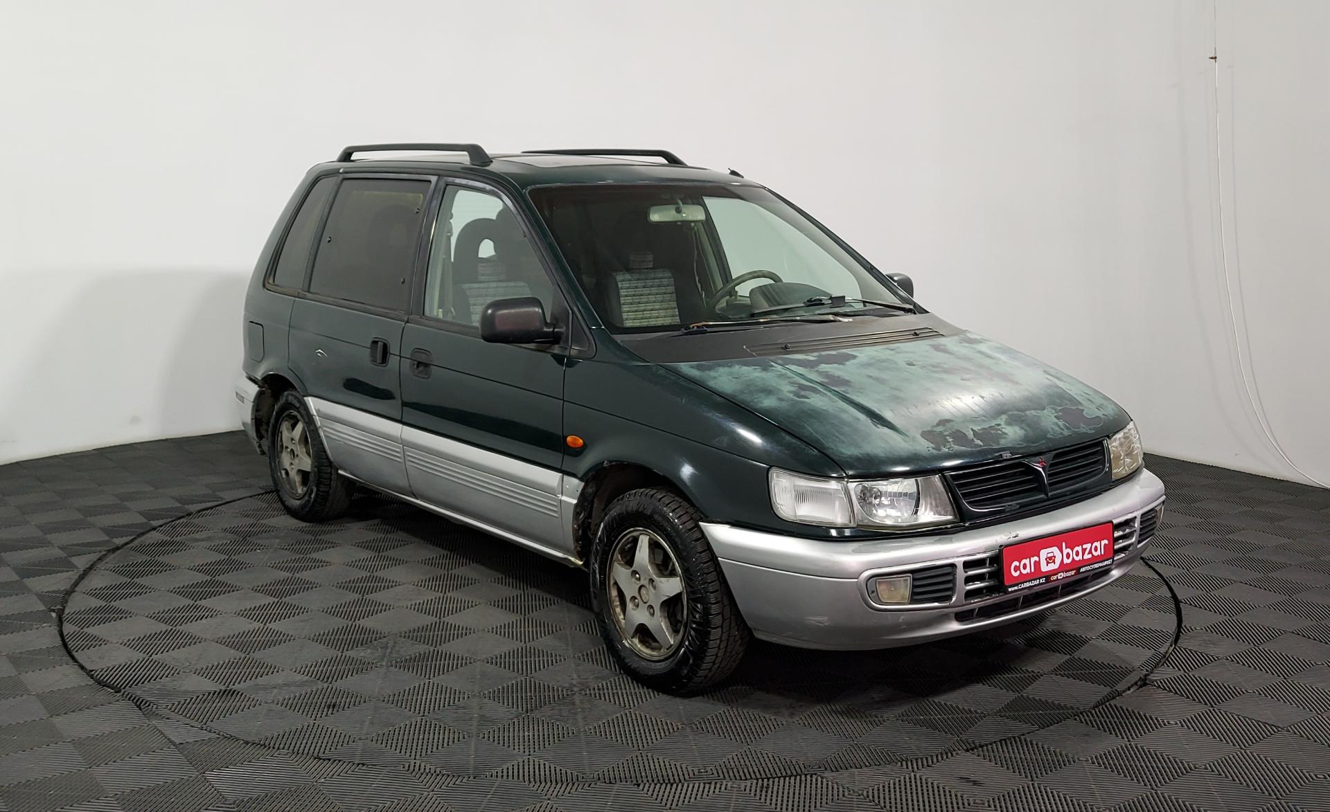 Mitsubishi space runner i