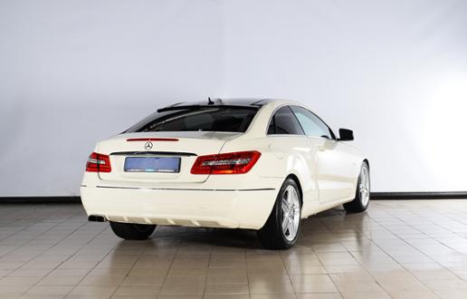 Mercedes-Benz E-Класс 2011 года за 5 920 000 тг. в Алматы