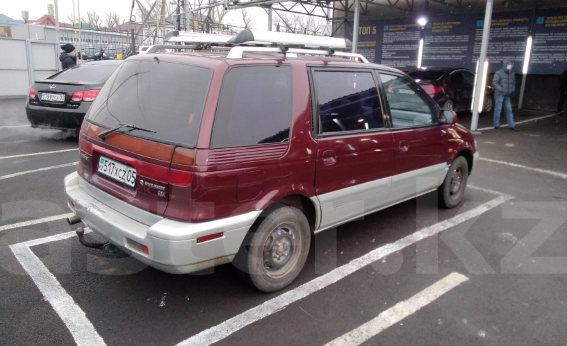 Mitsubishi space wagon 1994