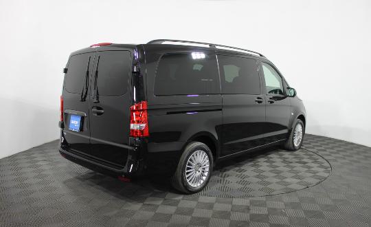 Mercedes-Benz V-Класс 2018 года за 17 210 000 тг. в Алматы фото 4