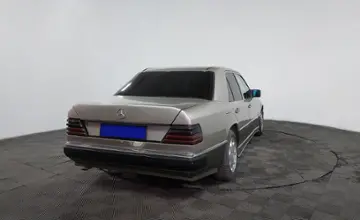 Mercedes-Benz W124 1992 года за 1 670 000 тг. в Алматы