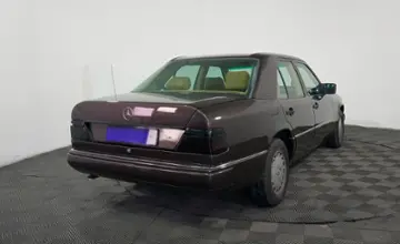 Mercedes-Benz W124 1988 года за 890 000 тг. в Алматы