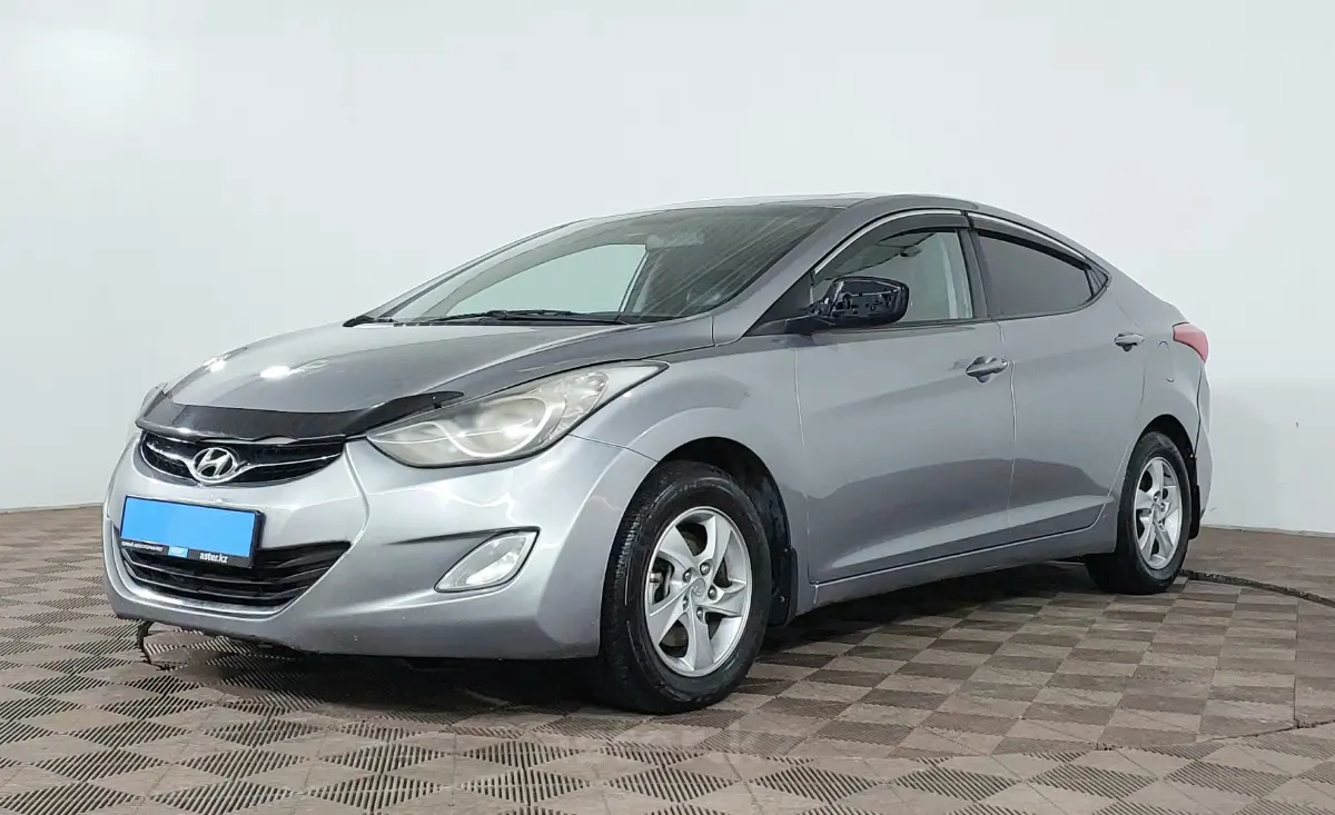 Hyundai Elantra 2015. Hyundai Avante 2010. Хендай Аванте 2010 год.