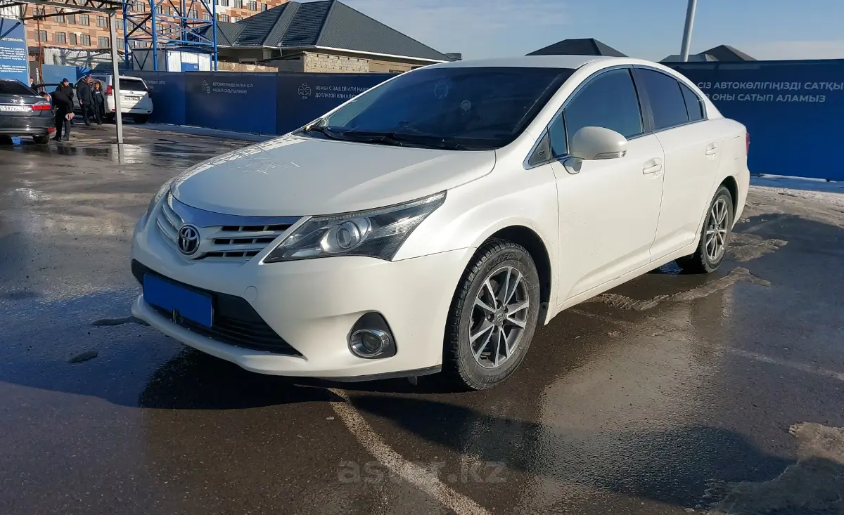 Toyota Avensis 2013