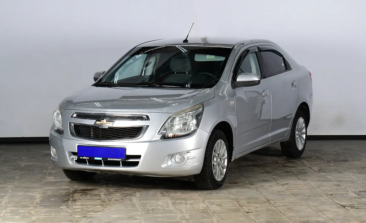 Шевроле кокшетау. Chevrolet Cobalt 2014. Реклама Chevrolet Cobalt 2014. Конструкция Шевроле кобальт 2014. Шевроле кобальт 2014 какой привод.