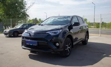 Toyota RAV4 2018 года за 17 190 000 тг. в Павлодар