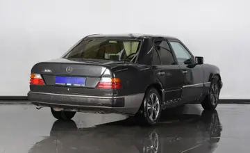 Mercedes-Benz W124 1988 года за 950 000 тг. в Астана
