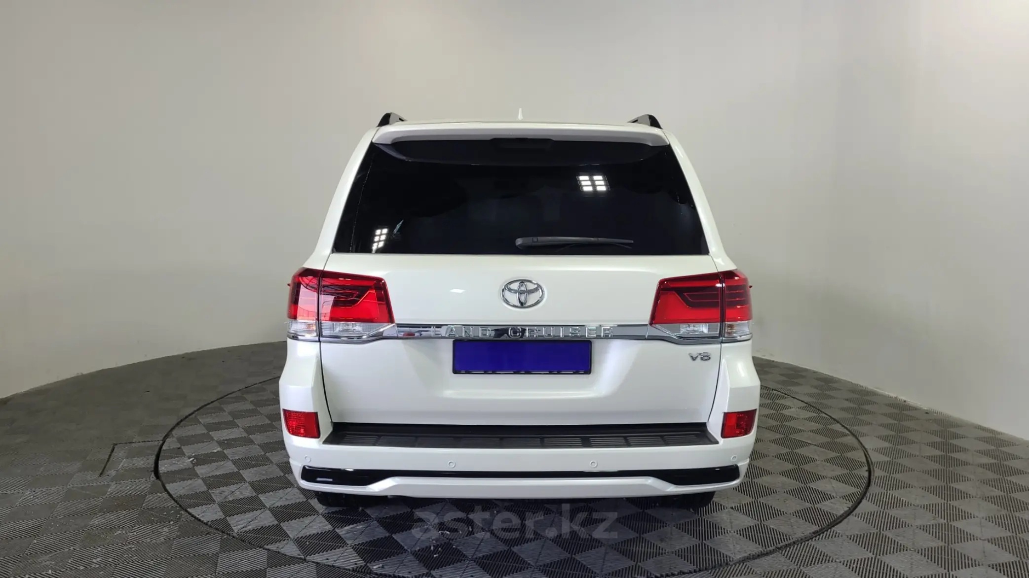 Купить Toyota Land Cruiser 2016 года в Алматы, цена 33000000