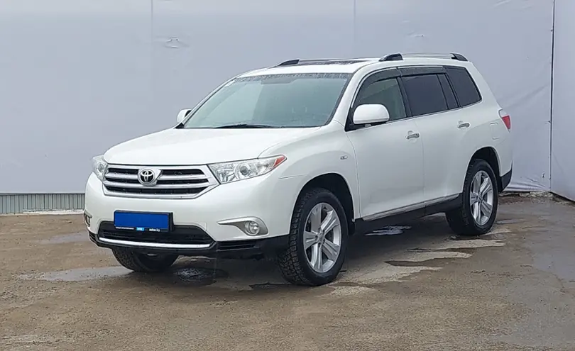 Toyota Highlander 2013 года за 13 850 000 тг. в Уральск
