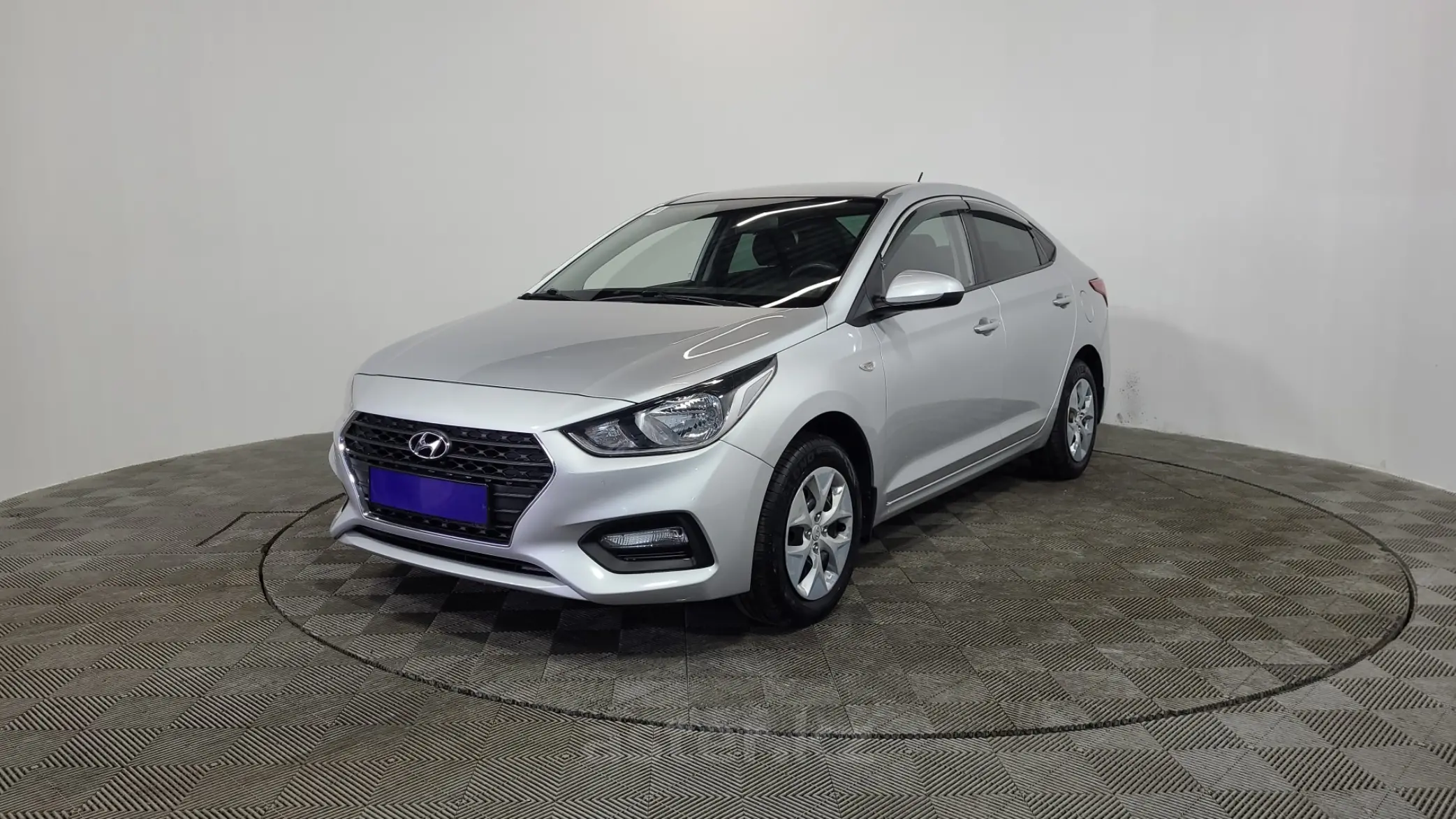 Hyundai Accent 2018 sensor. Hyundai Accent 2018 display sensor icons.