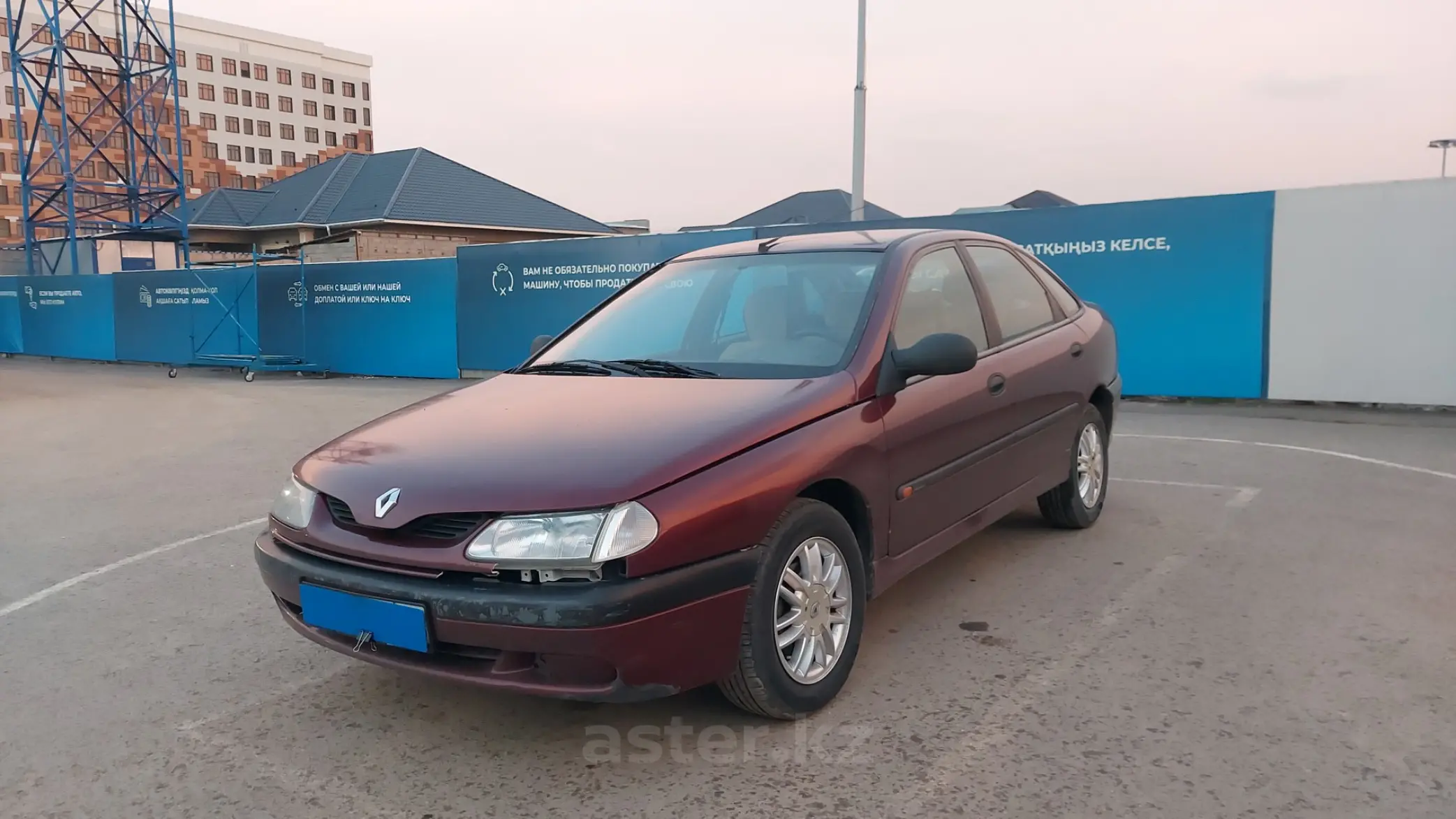 Рено лагуна бензин. Тойота корона 1993 года. Toyota Corona 1993 год. Тойота седан 1993 года выпуска. Peugeot 406 1997.