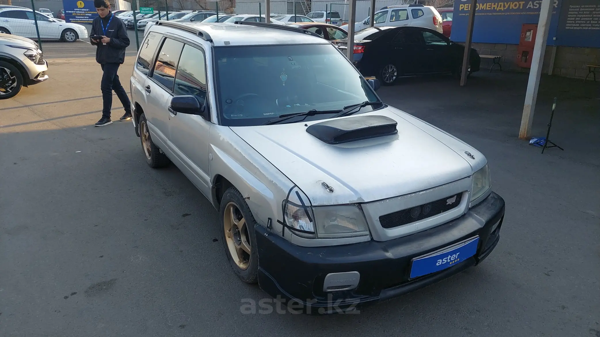 Субару автомат отзывы. Subaru Forester 1997.