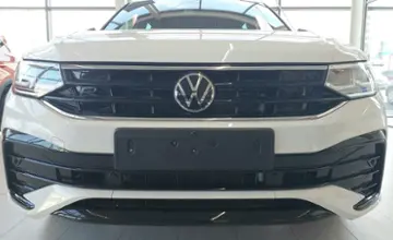 Volkswagen Tiguan 2022 года за 22 550 000 тг. в Шымкент