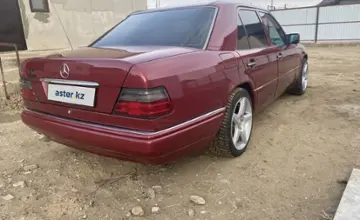 Mercedes-Benz E-Класс 1994 года за 2 000 000 тг. в Атырауская область