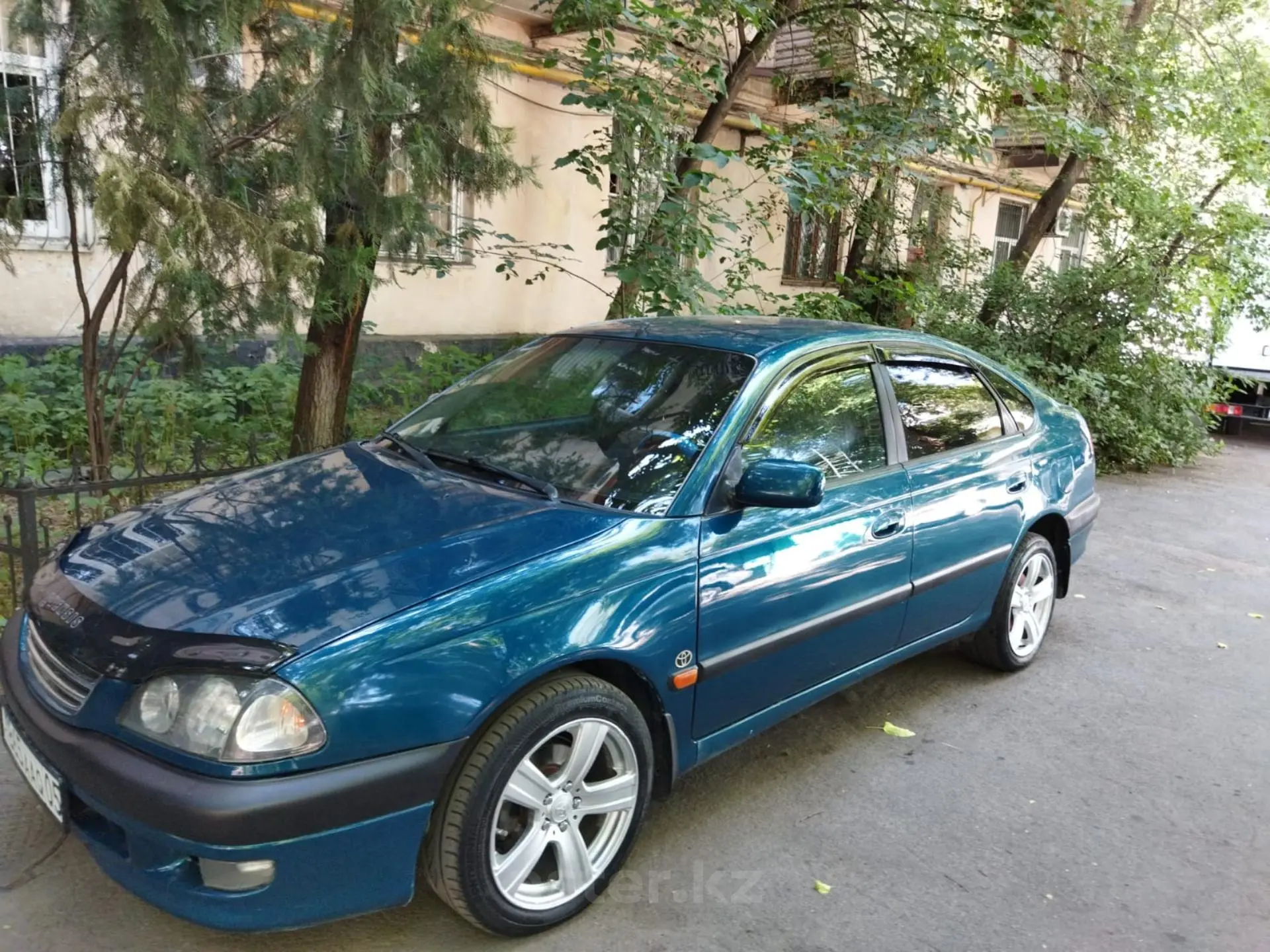 Авенсис 1999 Года Фото