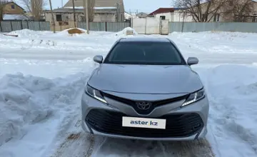 Toyota Camry 2019 года за 16 400 000 тг. в Актюбинская область