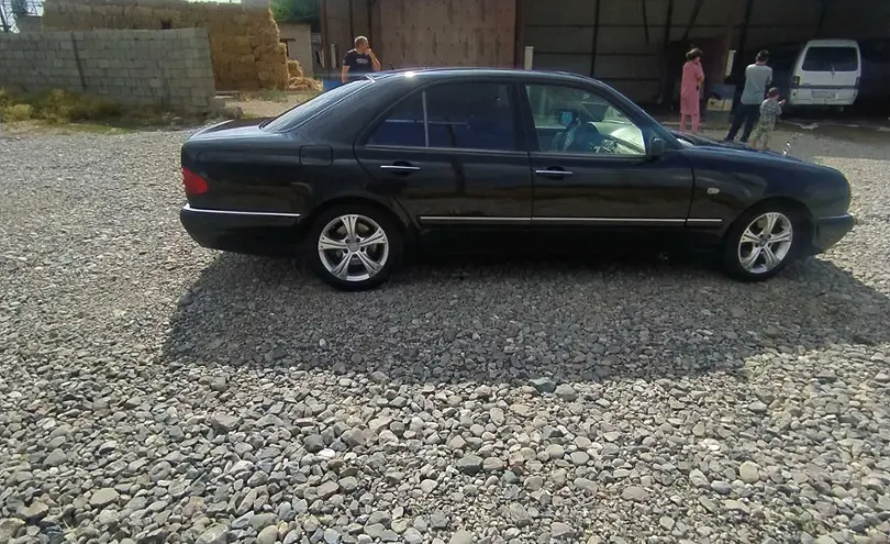 Mercedes-Benz E-Класс 1998 года за 2 600 000 тг. в Жамбылская область