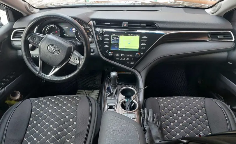 Toyota Camry 2018 года за 16 900 000 тг. в Павлодарская область