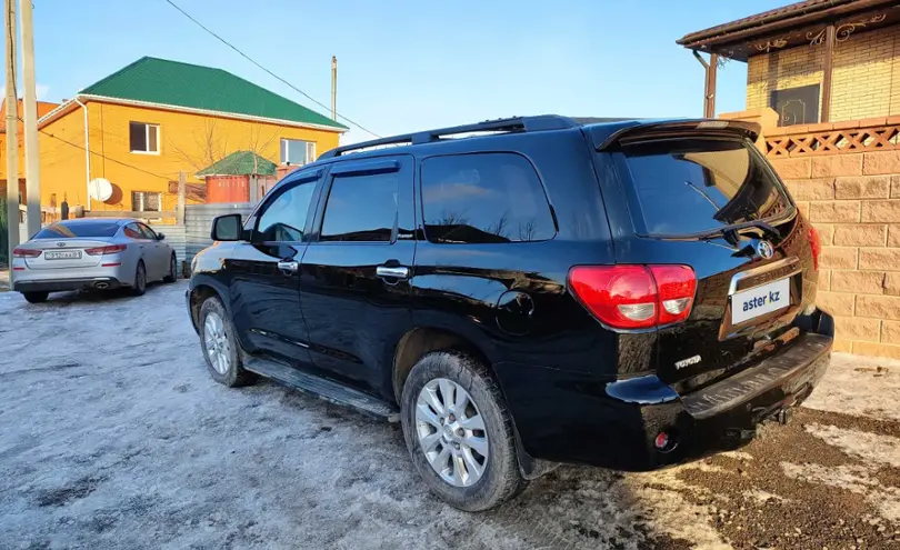 Toyota Sequoia 2008 года за 16 950 000 тг. в Астана